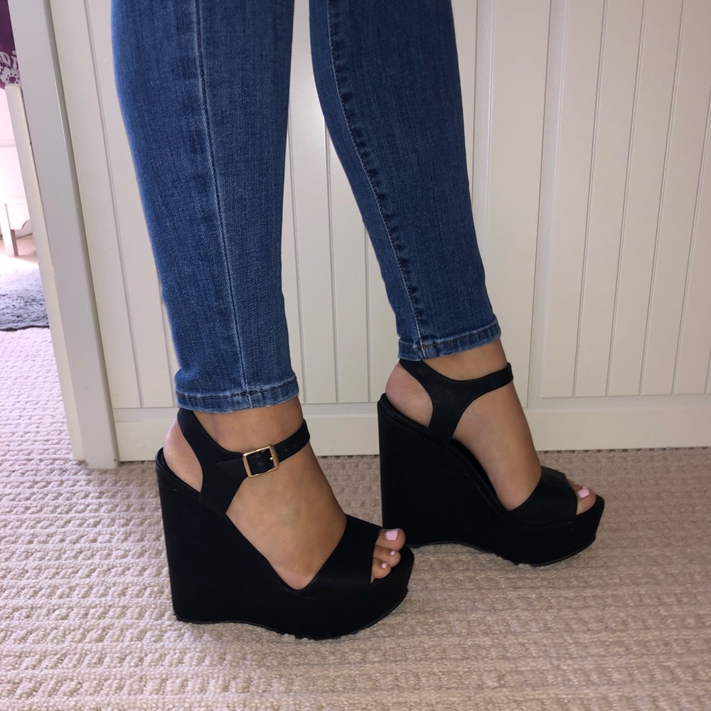 Black Steve Madden Wedges